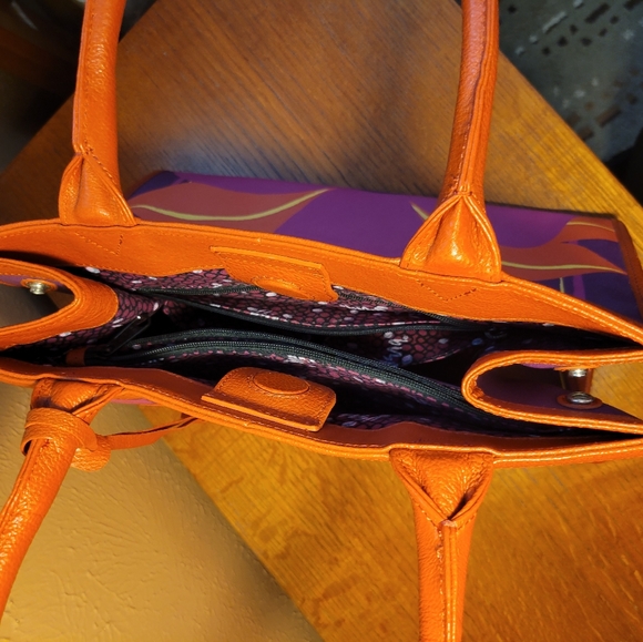 Vera Brighton One of a Kind Tote!Perfect Condition. Beautiful bag! - Picture 5 of 9